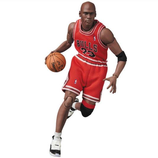 MAFEX NBA Michael Jordan No.100