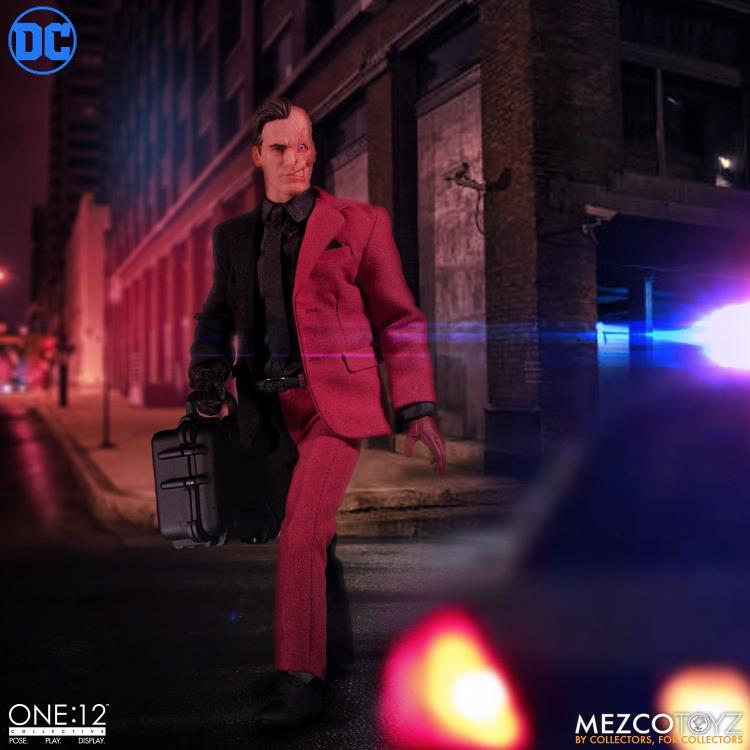 Load image into Gallery viewer, Mezco Toyz - One:12 DC Two-Face

