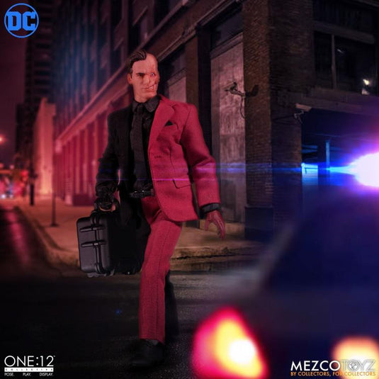 Mezco Toyz - One:12 DC Two-Face