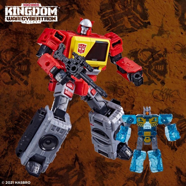 Load image into Gallery viewer, Transformers War for Cybertron: Kingdom - Voyager Class Blaster
