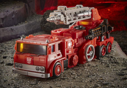 Transformers War for Cybertron: Kingdom - Voyager Class Inferno