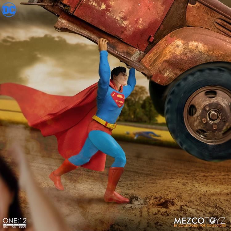 Load image into Gallery viewer, Mezco Toyz - One:12 DC Comics Superman: Man of Steel
