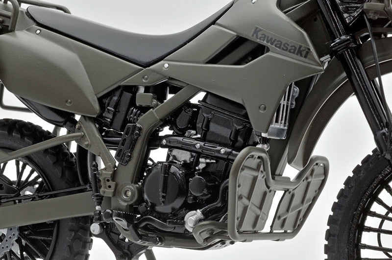 Load image into Gallery viewer, Little Armory LM002 Spy Bike KLX250 DX Version - 1/12 Scale
