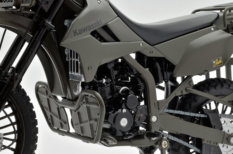 Load image into Gallery viewer, Little Armory LM002 Spy Bike KLX250 DX Version - 1/12 Scale
