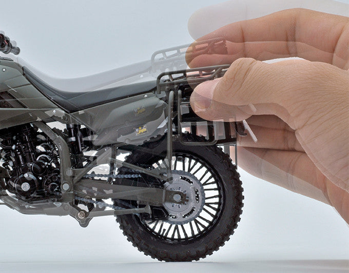 Load image into Gallery viewer, Little Armory LM002 Spy Bike KLX250 DX Version - 1/12 Scale
