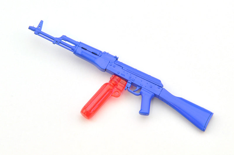 Load image into Gallery viewer, Little Armory LA040 Watergun B - 1/12 Scale Plastic Model Kit
