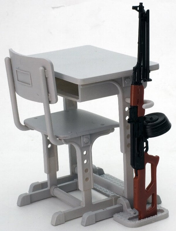 Load image into Gallery viewer, Little Armory LD013 Defence School Desk - 1/12 Scale Plastic Model Kit
