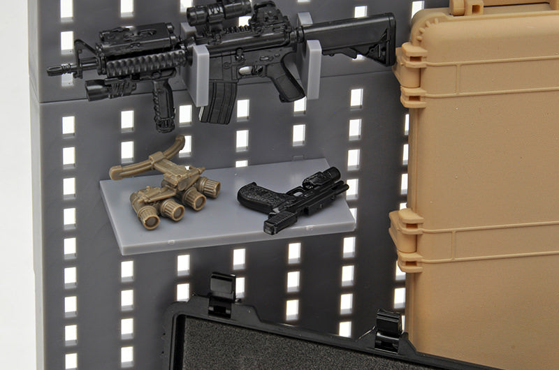 Load image into Gallery viewer, Little Armory LD002 Gun Rack A - 1/12 Scale Plastic Model Kit
