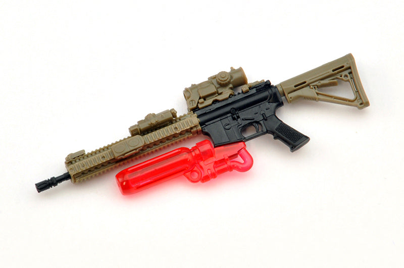 Load image into Gallery viewer, Little Armory LA040 Watergun B - 1/12 Scale Plastic Model Kit
