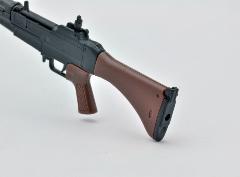 Load image into Gallery viewer, Little Armory LA014 64 Mini Rifle - 1/12 Scale Plastic Model Kit
