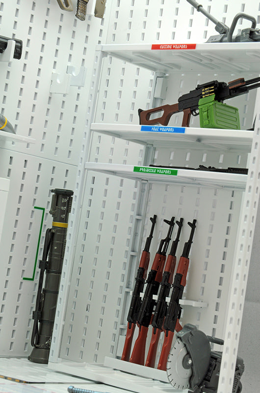 Load image into Gallery viewer, Little Armory LD027 Weapons Room A - 1/12 Scale Plastic Model Kit
