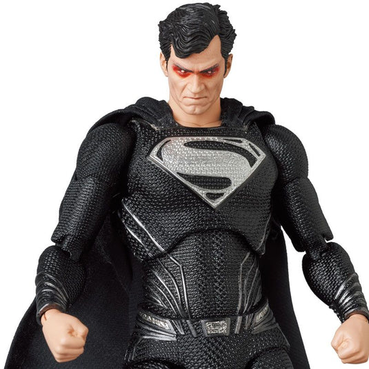 MAFEX - Zack Snyder's Justice League: Superman (Black Suit Version)