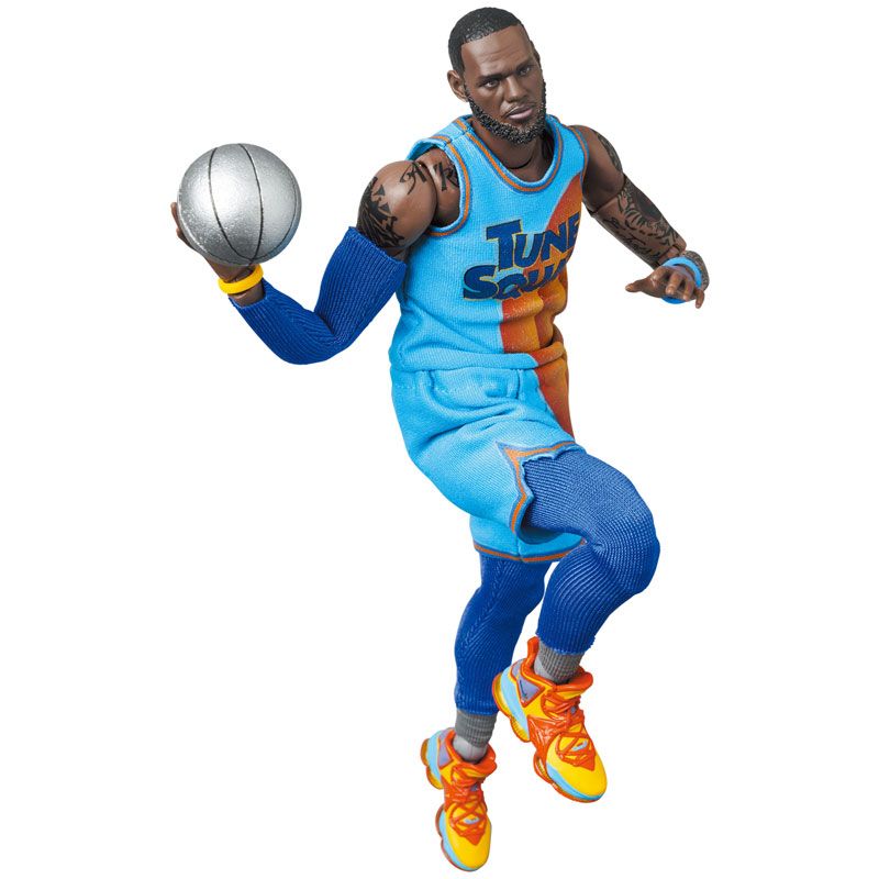 Load image into Gallery viewer, MAFEX Space Jam: A New Legacy - LeBron James No. 197
