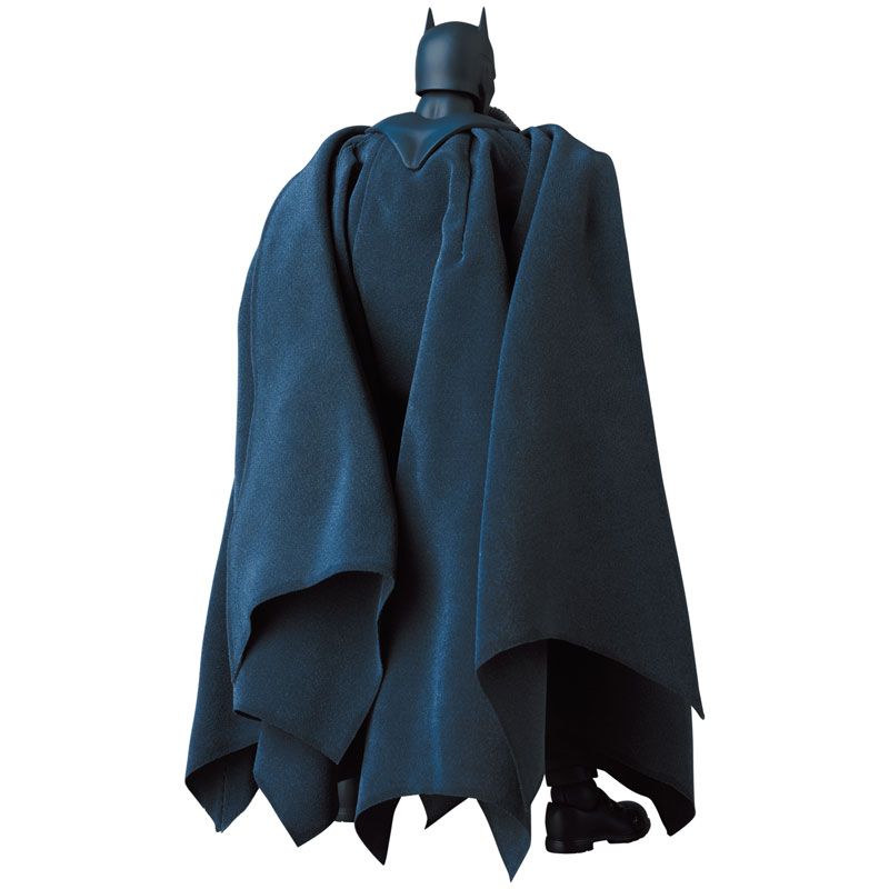 Load image into Gallery viewer, MAFEX - Batman Hush: No. 166 Batman (Stealth Jumper)
