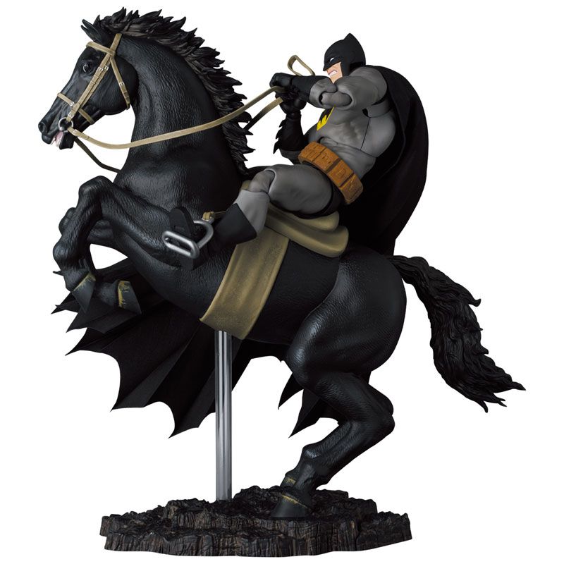Load image into Gallery viewer, MAFEX Batman: The Dark Knight Returns - Batman and Horse
