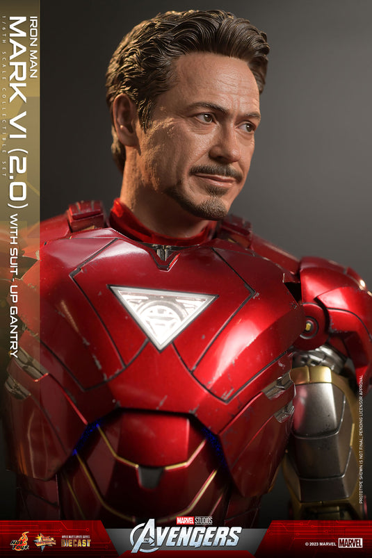Hot Toys - Marvel Studio's: The Avengers - Iron Man Mark VI (Version 2.0) With Suit-Up Gantry