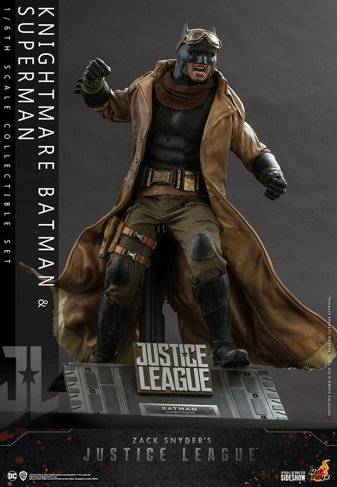 Load image into Gallery viewer, Hot Toys - Justice League - Knightmare Batman and Superman Set
