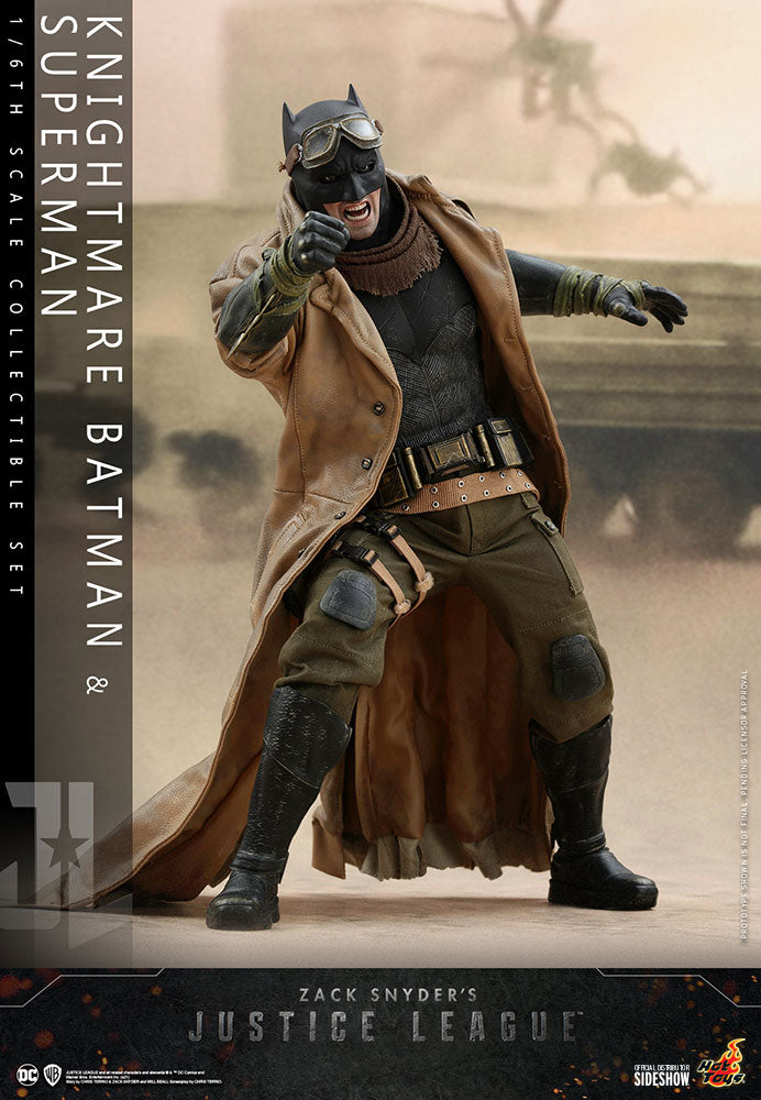 Load image into Gallery viewer, Hot Toys - Justice League - Knightmare Batman and Superman Set
