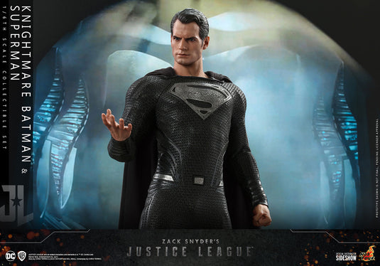 Hot Toys - Justice League - Knightmare Batman and Superman Set