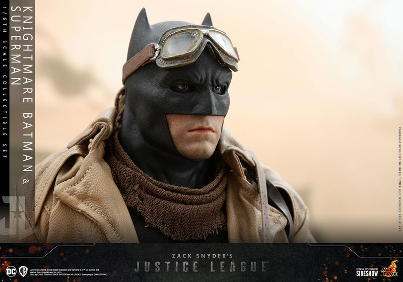 Load image into Gallery viewer, Hot Toys - Justice League - Knightmare Batman and Superman Set
