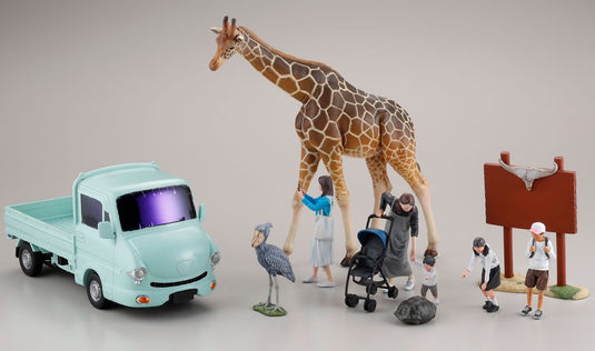 Kaiyodo - ARTPLA: Tourists and Giraffe Set