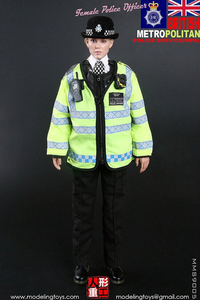 Load image into Gallery viewer, Modeling Toys - Military Series: British Metropolitan Police Service - Female Police Officer
