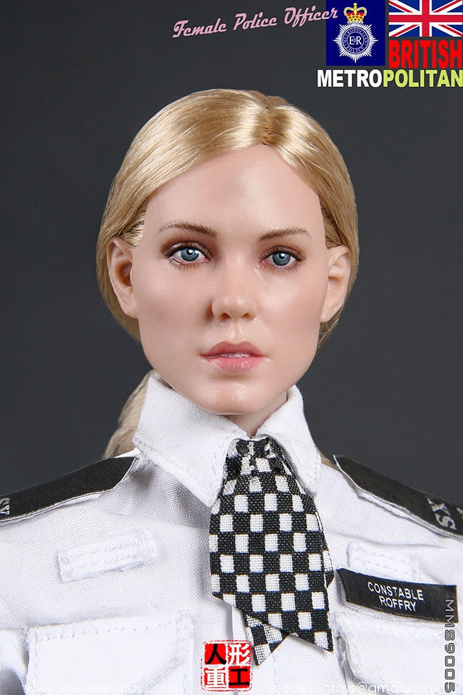 Load image into Gallery viewer, Modeling Toys - Military Series: British Metropolitan Police Service - Female Police Officer
