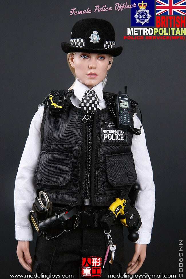 Load image into Gallery viewer, Modeling Toys - Military Series: British Metropolitan Police Service - Female Police Officer
