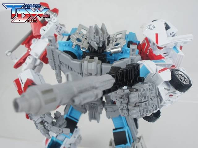 Load image into Gallery viewer, Transform Dream Wave - TCW-02 Defensor Add-On Set
