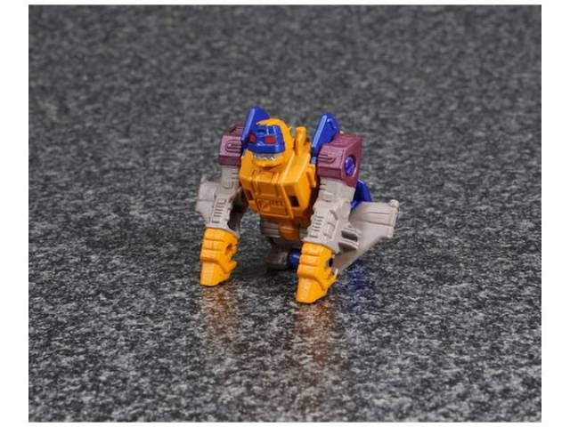 Load image into Gallery viewer, Takara Transformers Legends - Convo Bat (E-hobby Exclusive)
