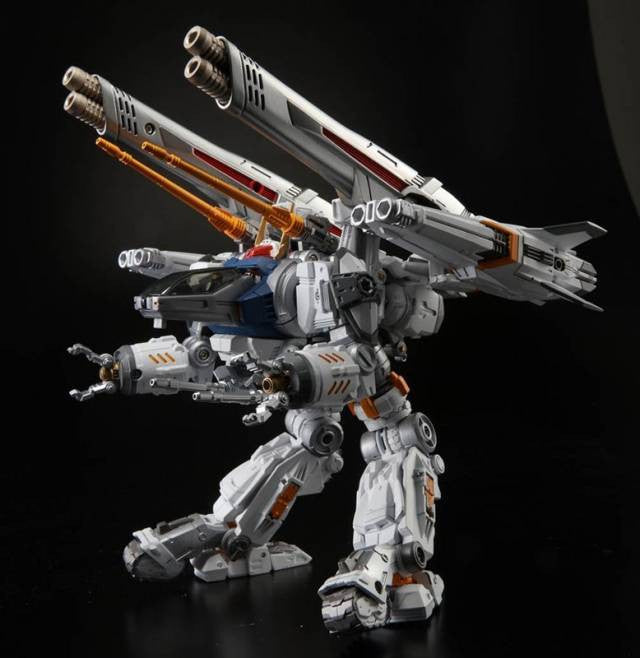 Load image into Gallery viewer, Diaclone Reboot - DA-06 Dia-Battles V2 Cosmo Maneuver Type
