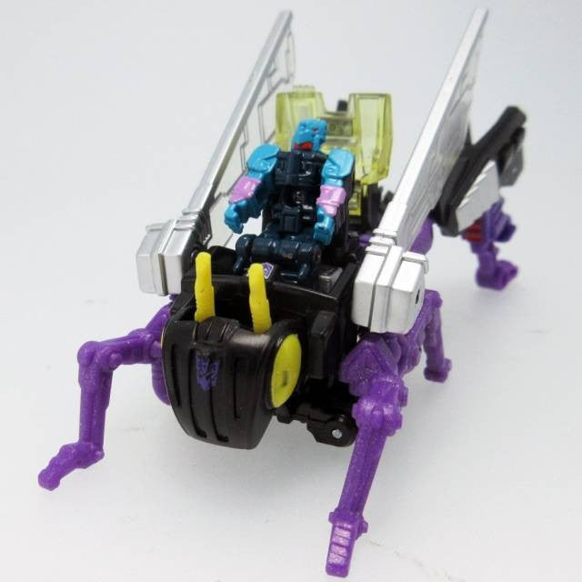 Load image into Gallery viewer, Takara Transformers Legends - LG47 Kickback and Crowbar
