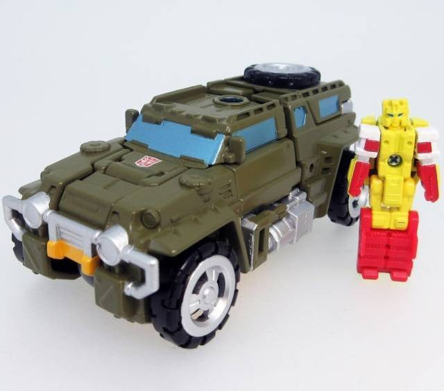 Load image into Gallery viewer, Takara Transformers Legends - LG48 Gong and Repugnus
