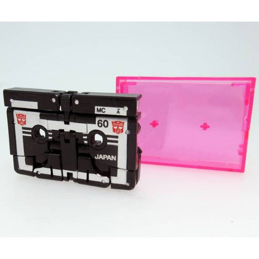 MP-15E and MP-16E  Masterpiece Cassettebot and Cassettetron Set Exclusive