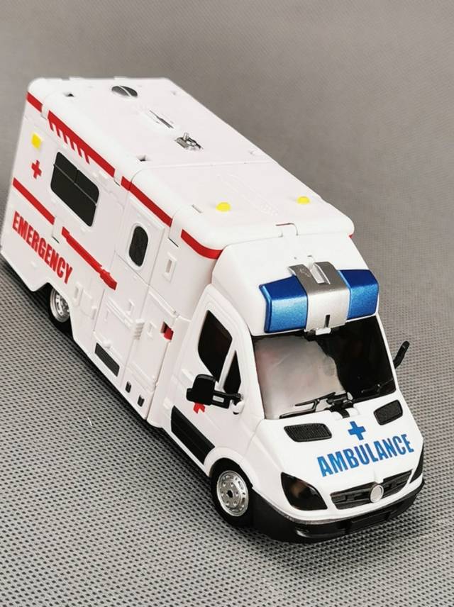 Load image into Gallery viewer, Generation Toy - Guardian - GT-08C Bulance
