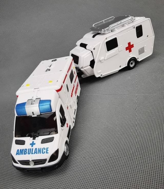 Load image into Gallery viewer, Generation Toy - Guardian - GT-08C Bulance
