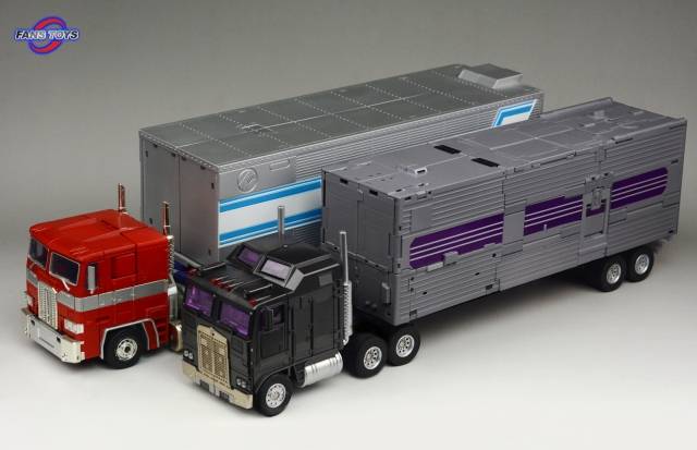 Load image into Gallery viewer, Fans Toys - FT-31A Roadking (Reissue)

