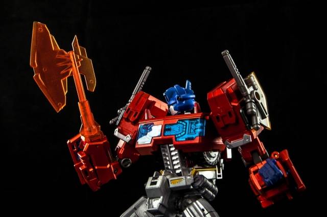 Load image into Gallery viewer, MakeToys - Cross Dimension - MTCD-01P Striker Manus (Premium)
