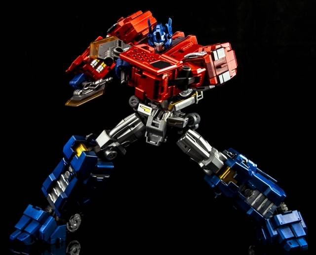 Load image into Gallery viewer, MakeToys - Cross Dimension - MTCD-01P Striker Manus (Premium)
