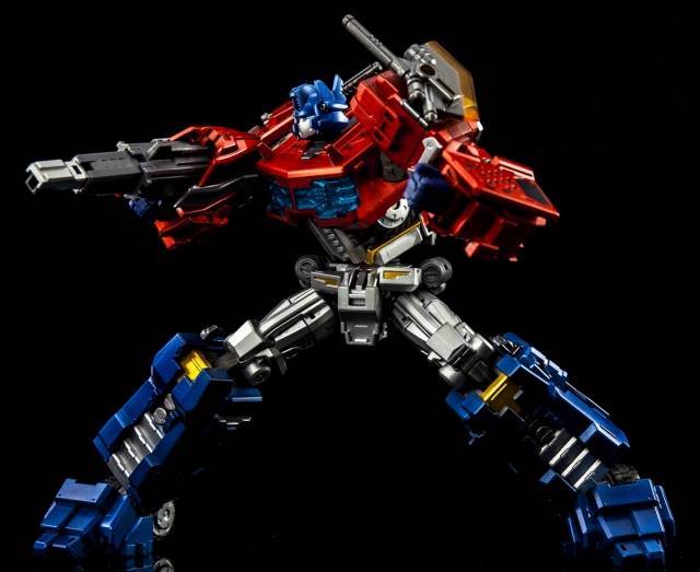 Load image into Gallery viewer, MakeToys - Cross Dimension - MTCD-01P Striker Manus (Premium)
