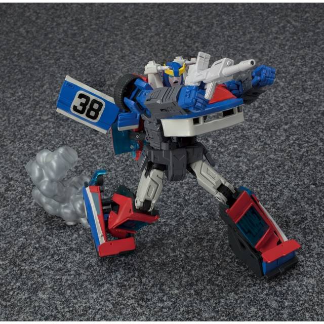 Load image into Gallery viewer, MP-19+ Masterpiece Smokescreen Anime Version (2nd Shipment)
