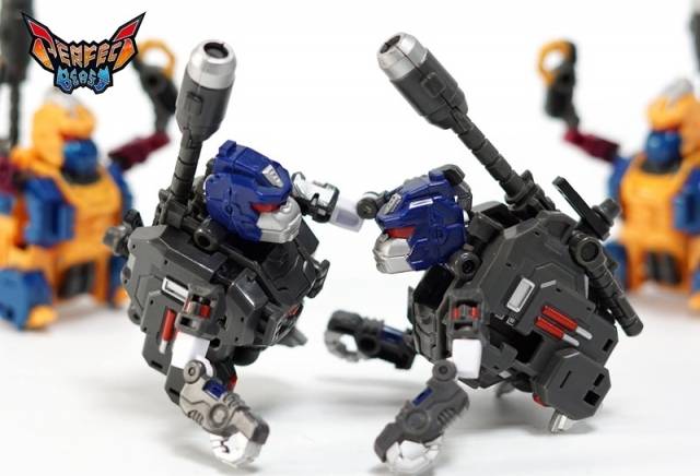 Load image into Gallery viewer, Perfect Effect - PC-19B Perfect Combiner Black Beast Gorira Jr. 2-Pack
