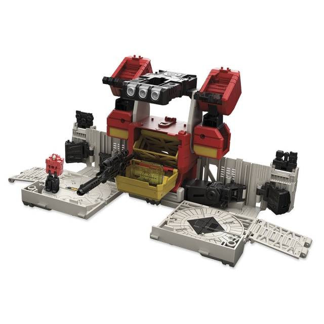 Load image into Gallery viewer, Transformers Generations Titans Return - Leader Class Blaster
