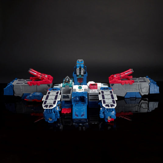 Transformers Generations Titans Return - Fortress Maximus SDCC 2016