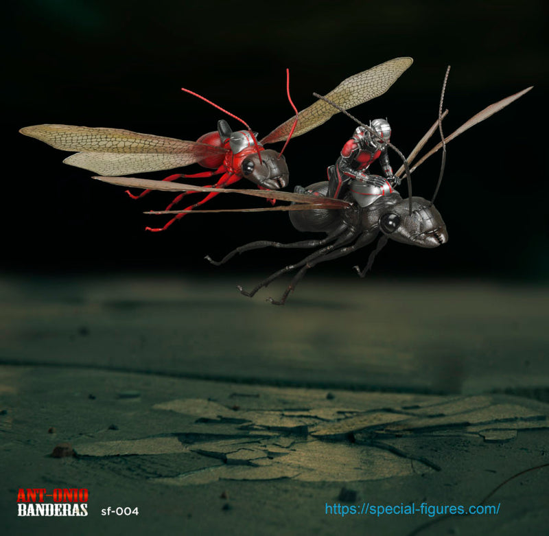 Load image into Gallery viewer, Special Figures - Ant-onio Banderas - Red Ant
