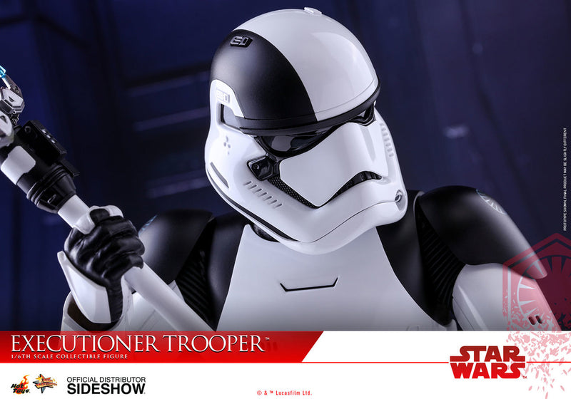 Load image into Gallery viewer, Hot Toys - Star Wars: The Last Jedi - Executioner Trooper
