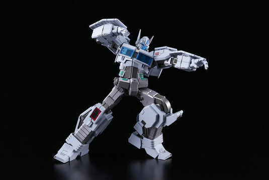 Flame Toys - Furai Model 15: Ultra Magnus IDW Model Kit