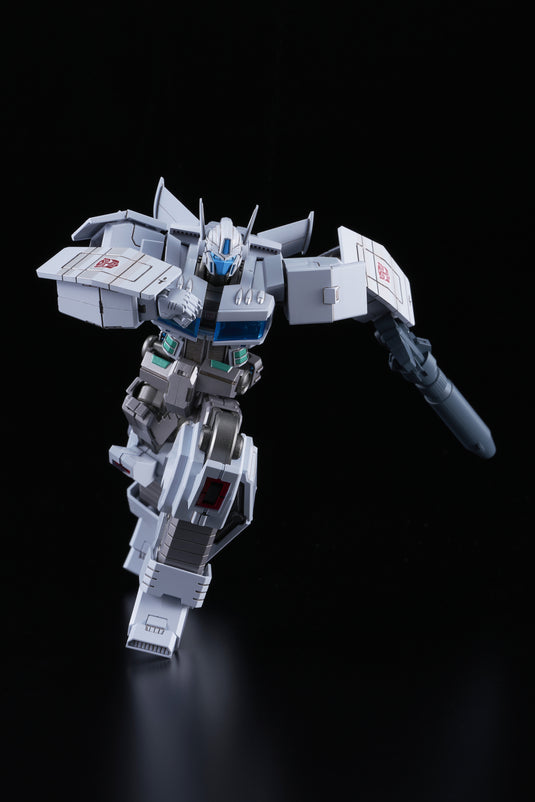 Flame Toys - Furai Model 15: Ultra Magnus IDW Model Kit