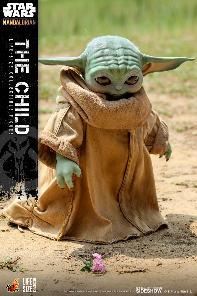 Load image into Gallery viewer, Hot Toys - Star Wars The Mandalorian - The Child Life-Size Figure
