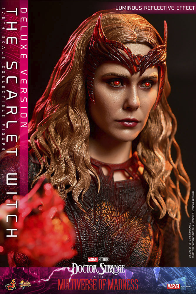 Load image into Gallery viewer, Hot Toys - Doctor Strange in the Multiverse of Madness - Scarlet Witch (Deluxe)
